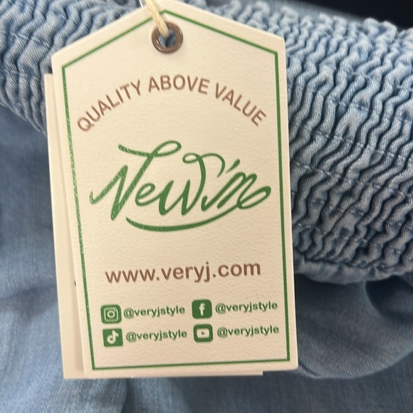 NWT Light Blue Chambray Wide Leg Pants - Very J - Picture 5 of 5